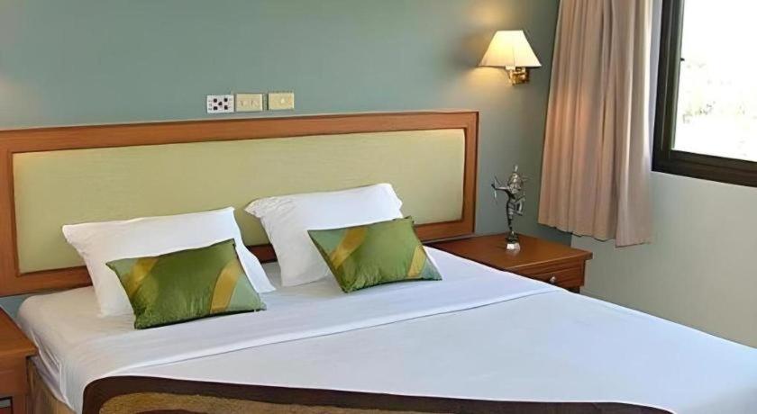 The Park Hotel Pattaya Extérieur photo