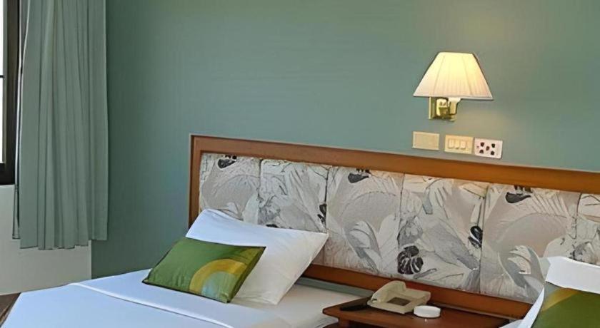 The Park Hotel Pattaya Extérieur photo